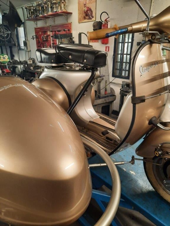 restauro moto d'epoca