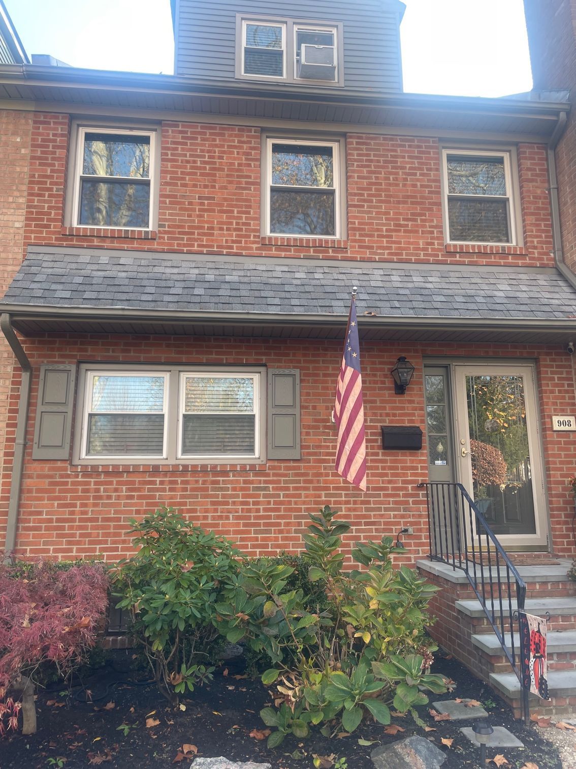 908 N Bancroft Parkway