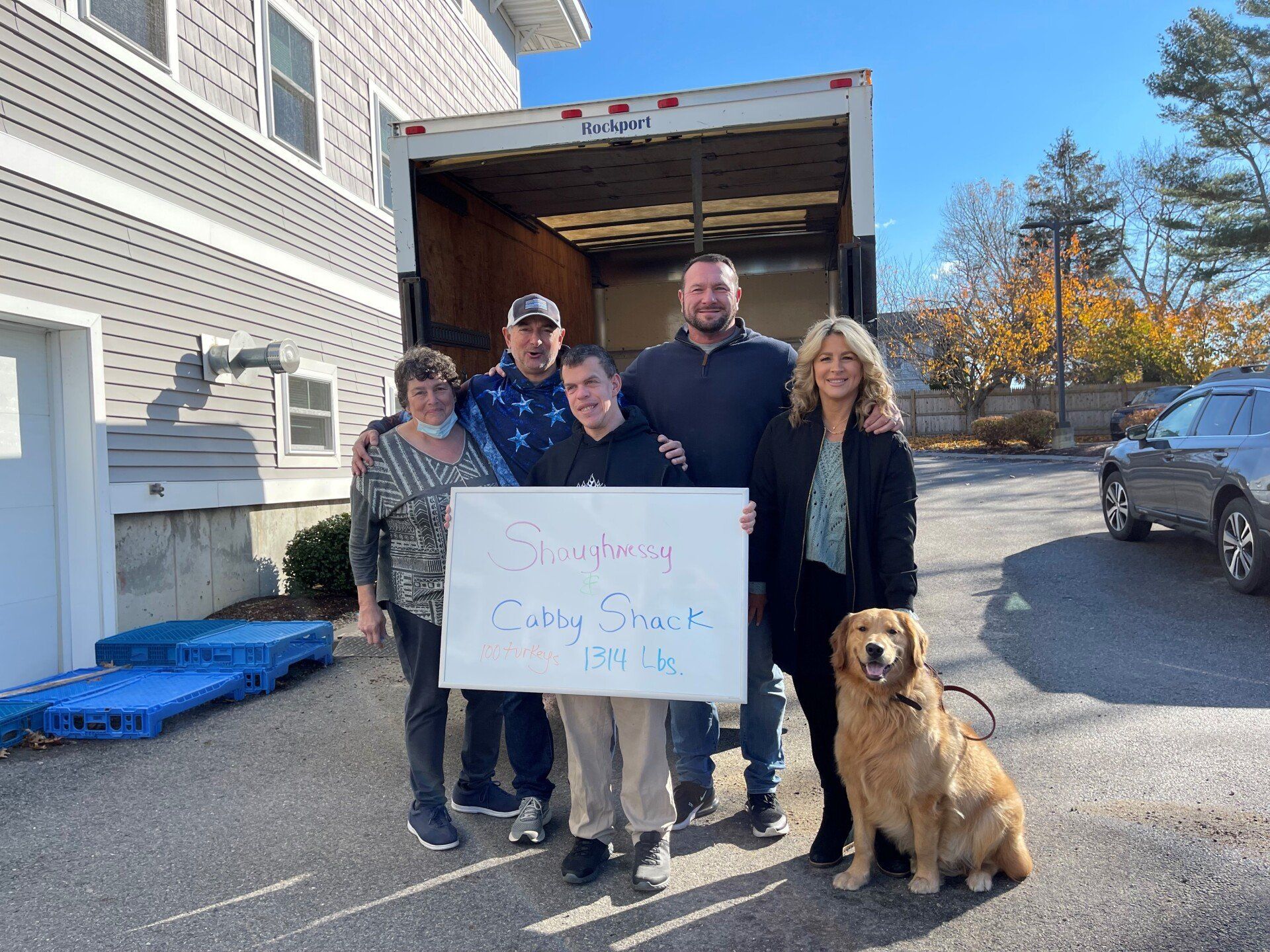 Food Resources volunteer donation photo