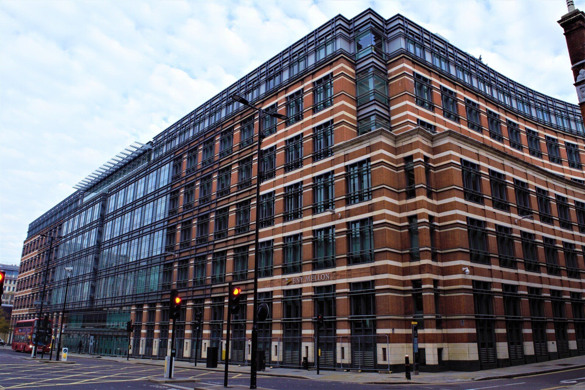 BNY Melon, Queen Victoria Street - diffusers by Colman