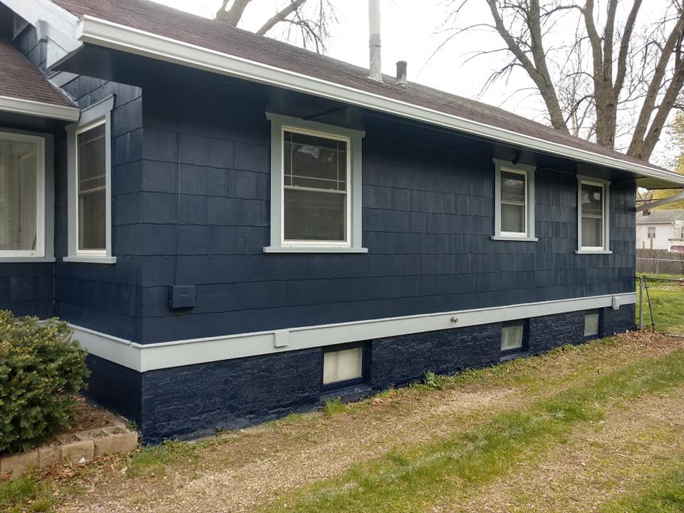 House Side Painting - Des Monies, IA - Anderson Professional Painting