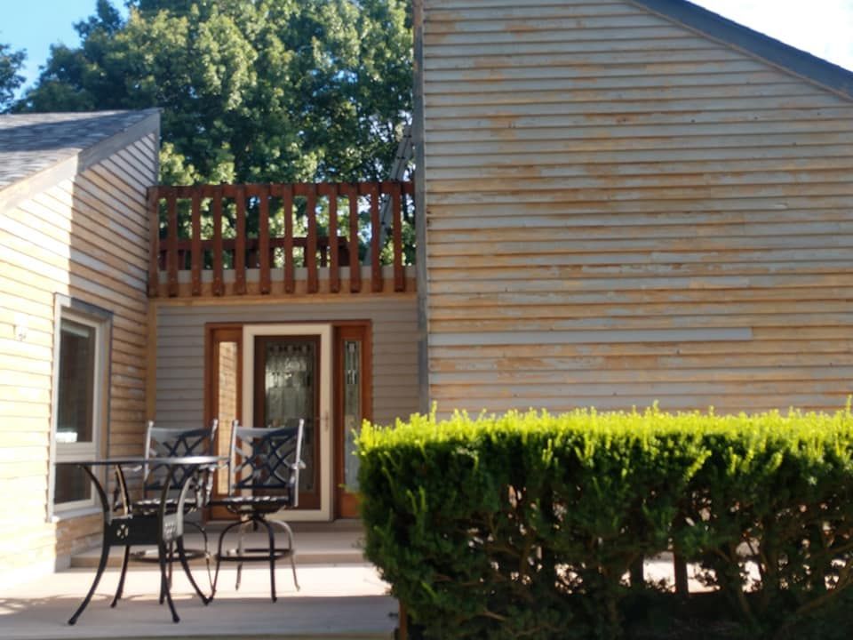 New Walls Power Washing - Des Monies, IA - Anderson Professional Painting