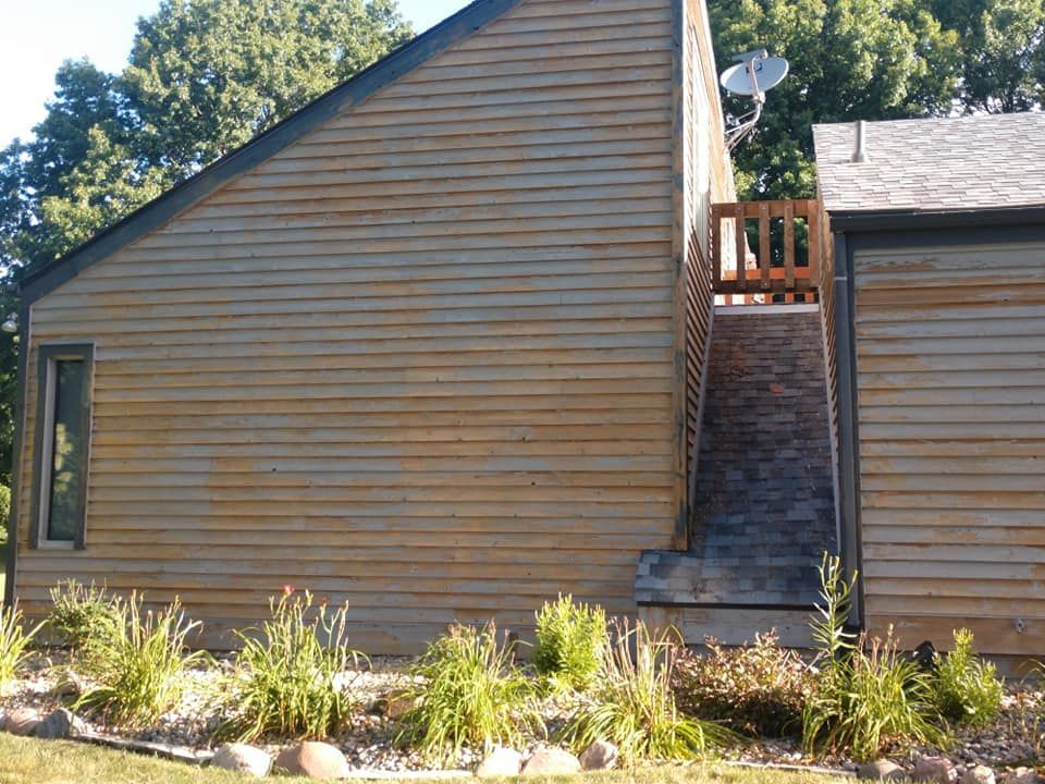 Siding Power Washing - Des Monies, IA - Anderson Professional Painting