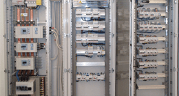 pannelli di controllo di impianti elettrici