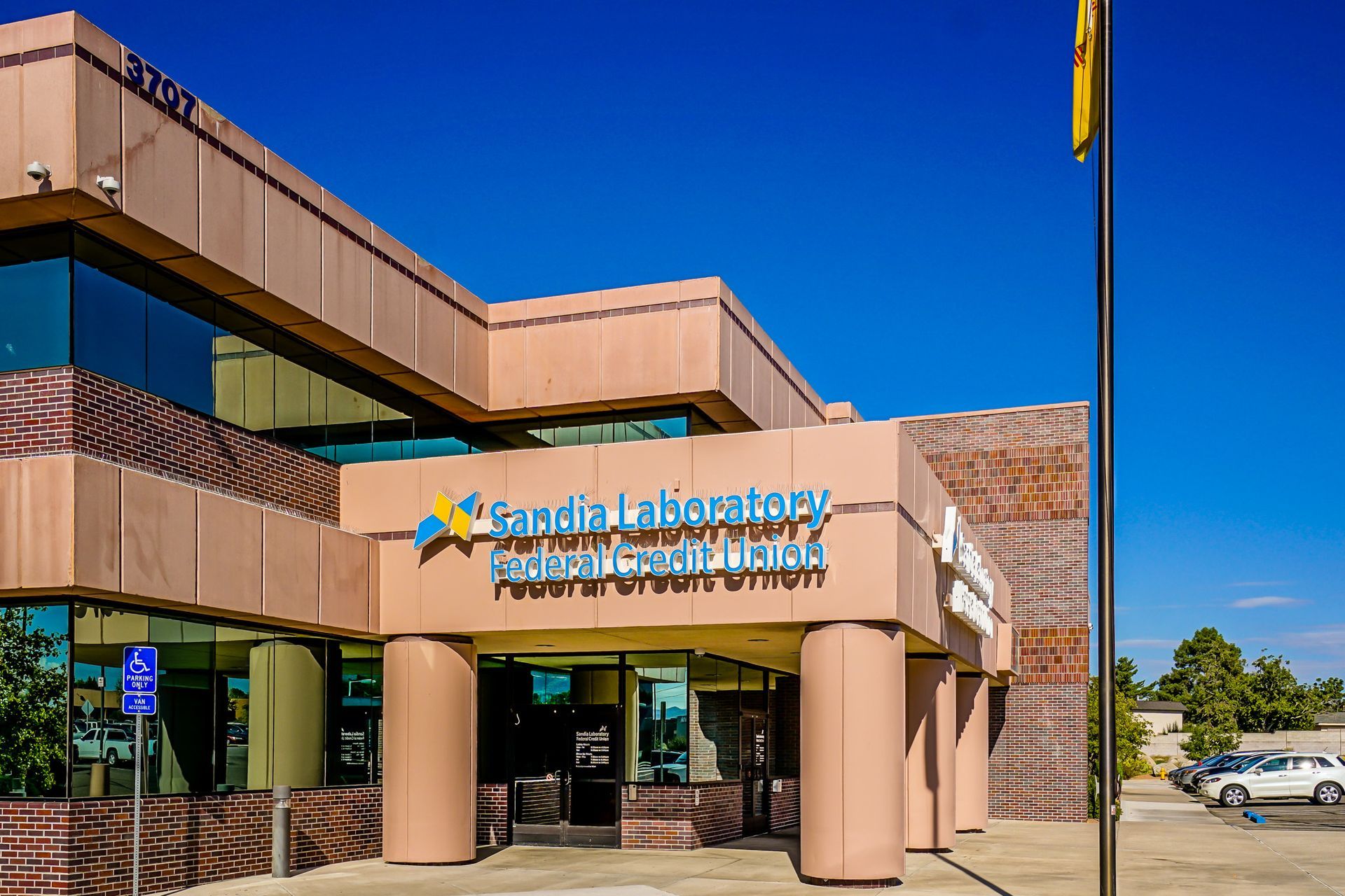a large building with a sign that says cardiac laboratory