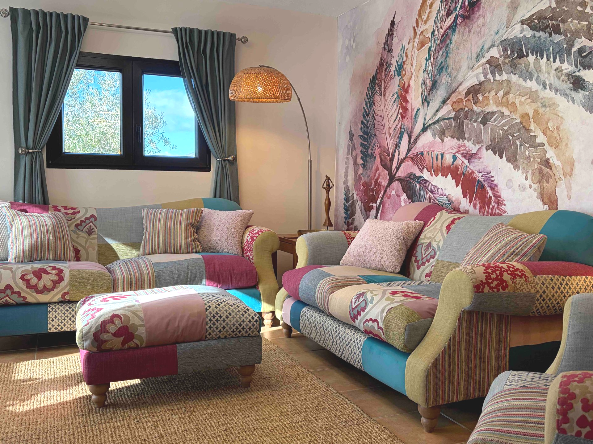The colourful Morruda lounge suite, charming and cheerful decor.