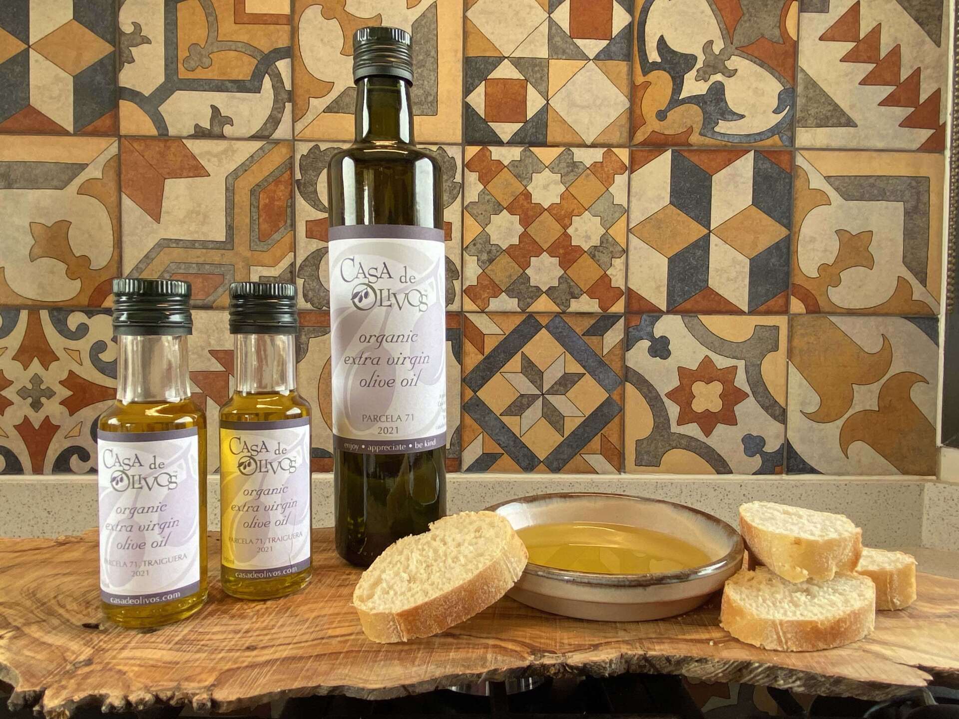 Organic Extra Virgin Olive oil from Casa de Olivos olive groves