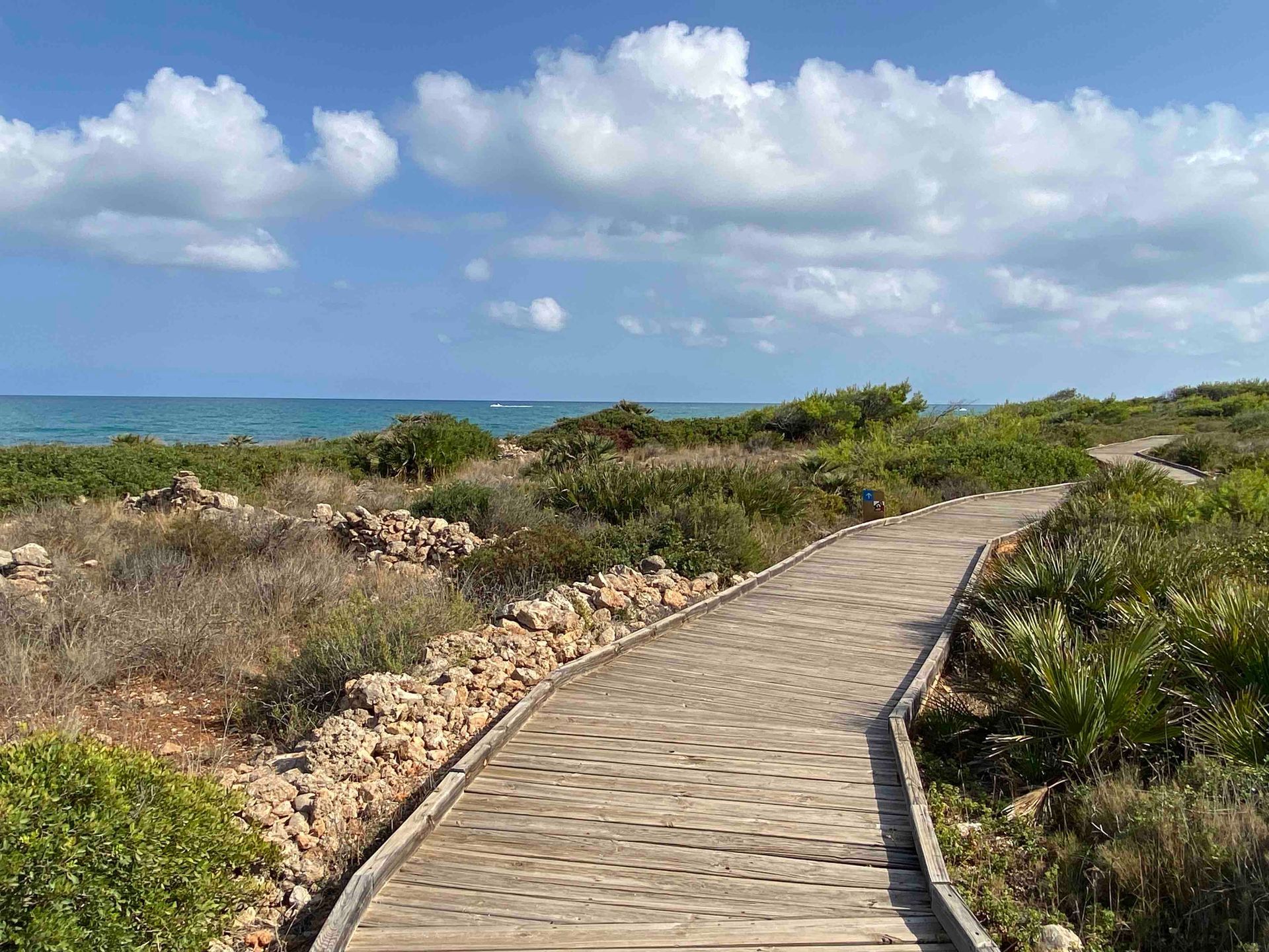 Beautiful walks around Serra d'Irta natural park near Casa de Olivos