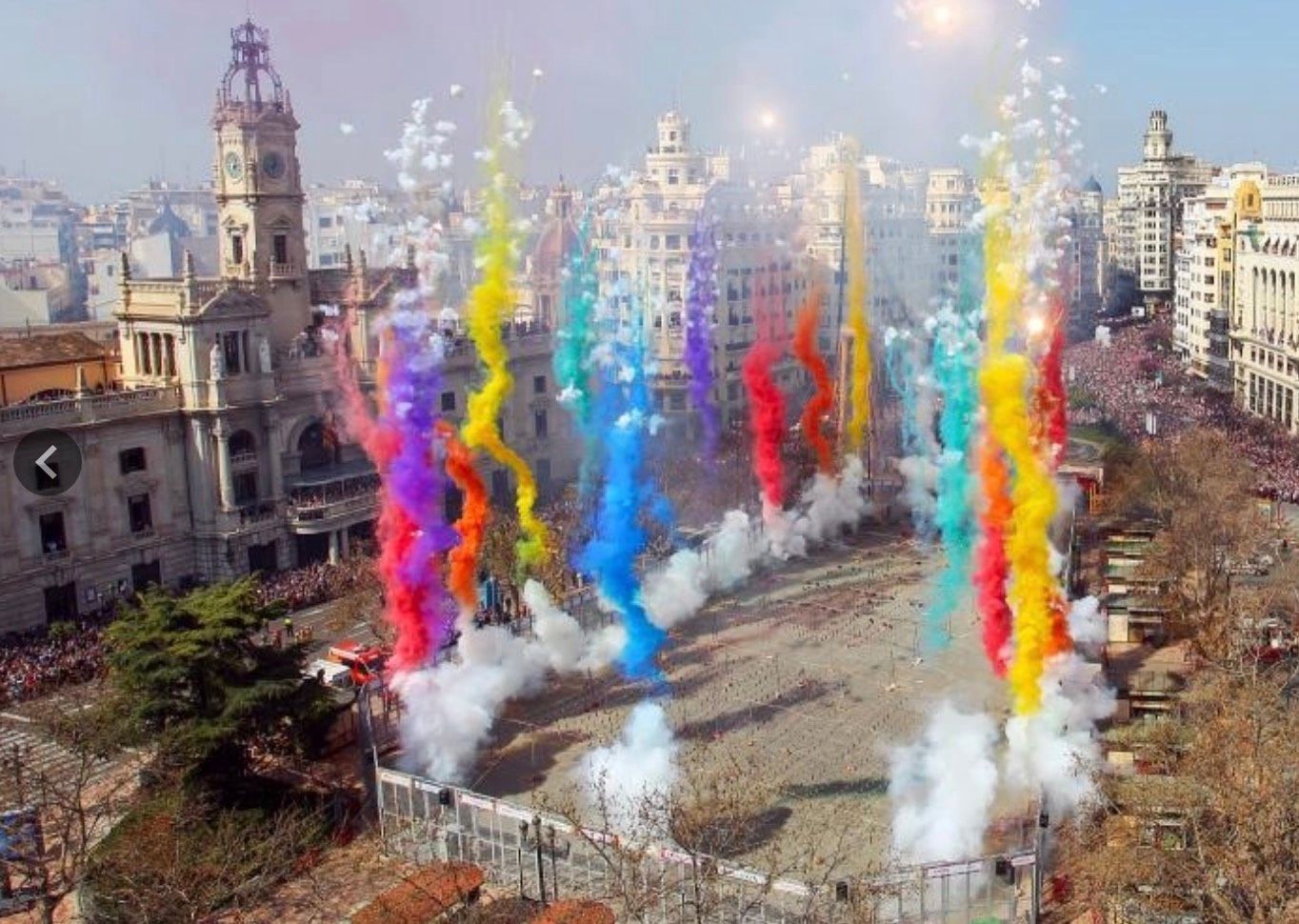 Amazing fireworks at Valencia Fallas near Casa de Olivos