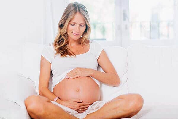 DRA. MARÍA EUGENIA LOZANO FRANCO - CESAREAS