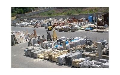 cantiere  per l'esposizione di pietre
