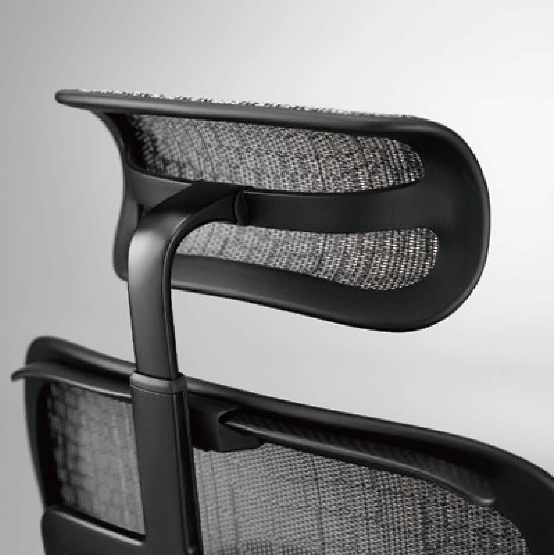 Ergohuman Carbon gaming chair adjustable headrest