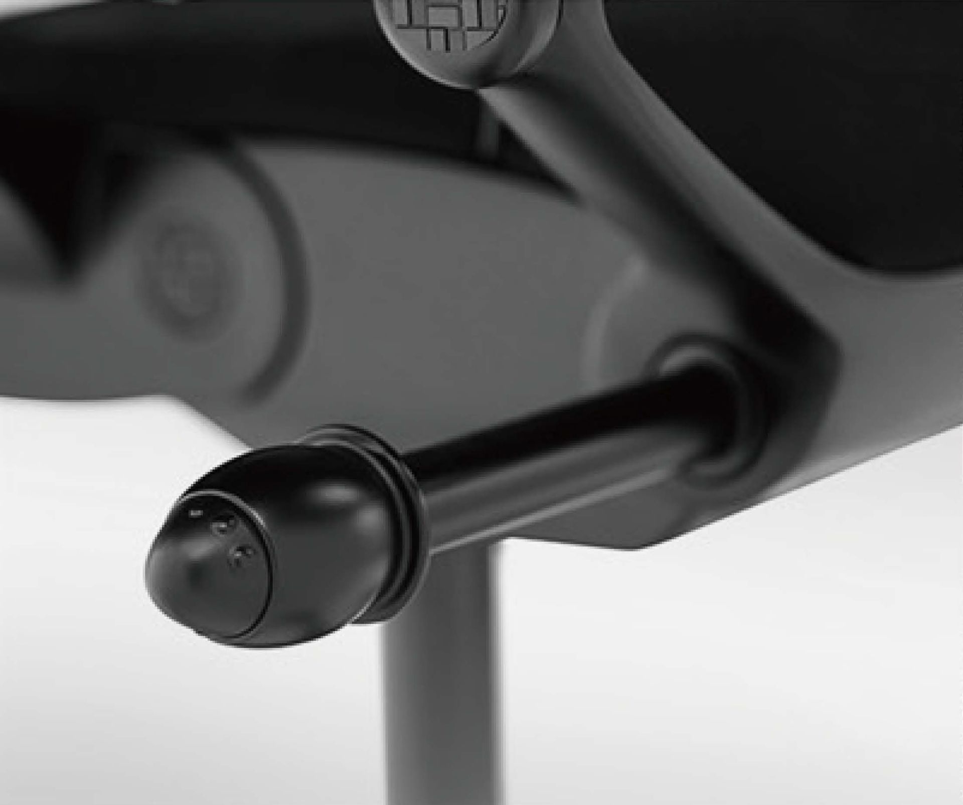 Ergohuman Carbon gaming chair adjustable recline tension lever