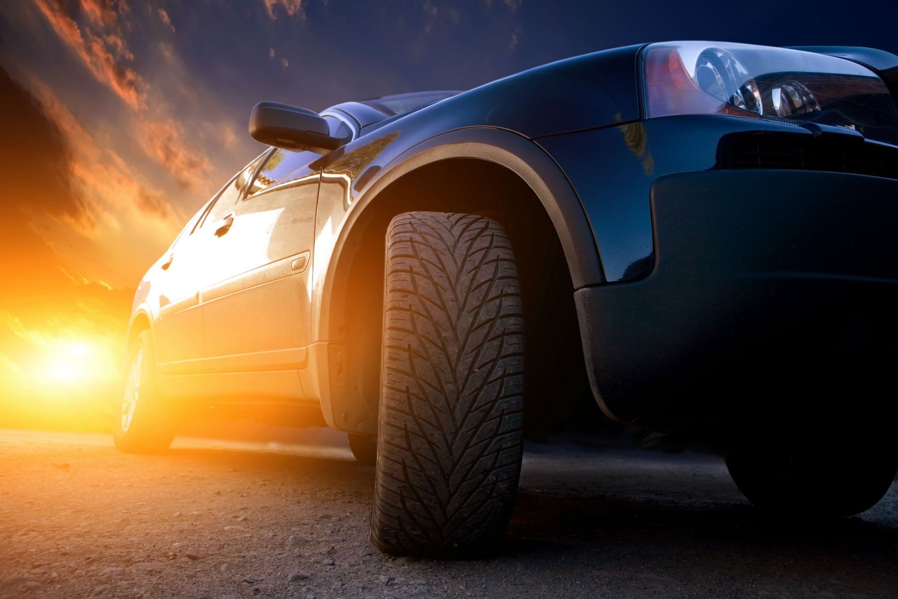 foto macchina con ruota