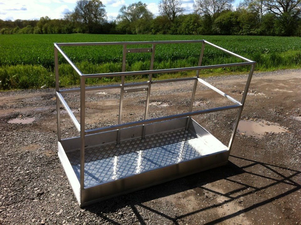 Stainless steel platform, for access machinery