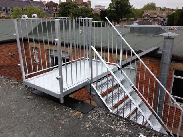 Service access to central Oxford 5th story roof