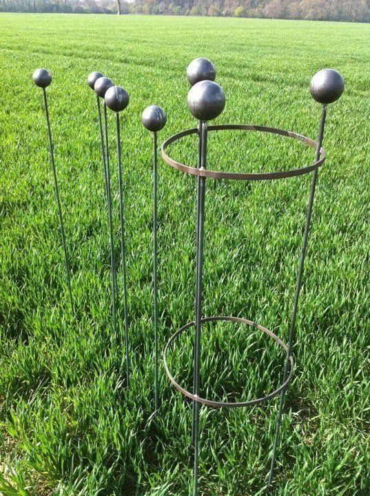 Planter spikes. Chelsea copy