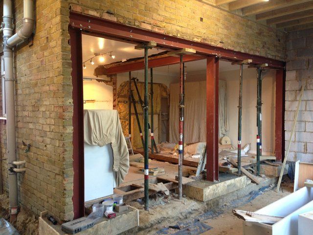 Support steel for house opening