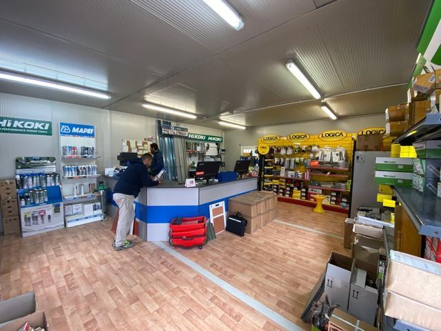 interni del punto vendita