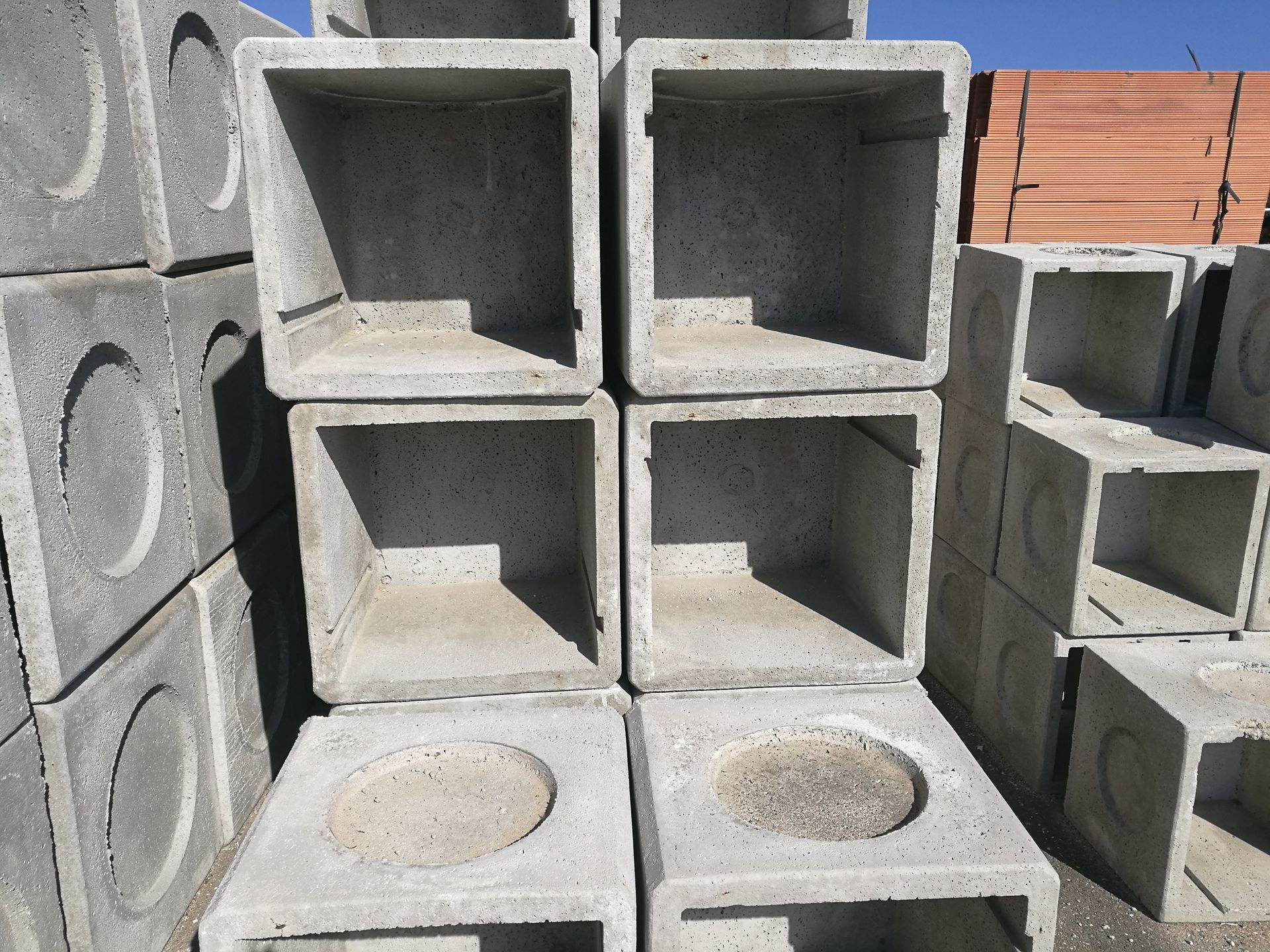 manufatti in cemento: pozzetti