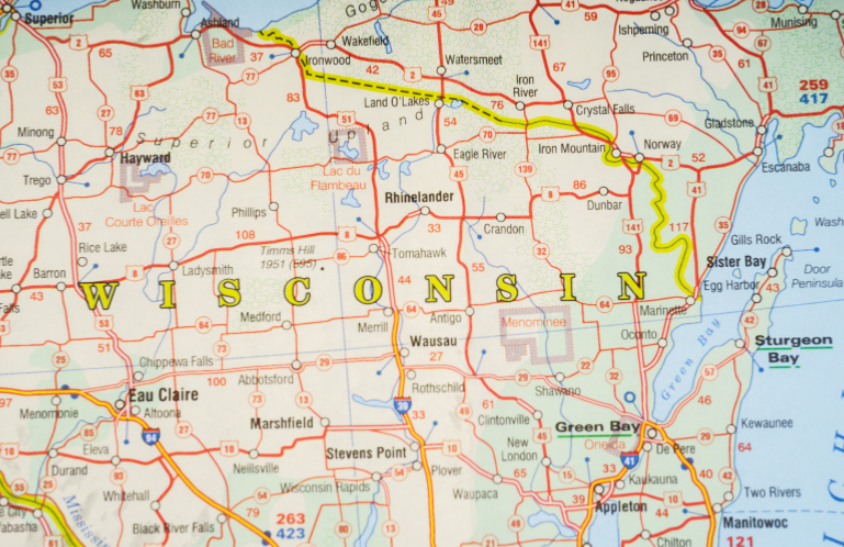A map of wisconsin with a yellow line going through it