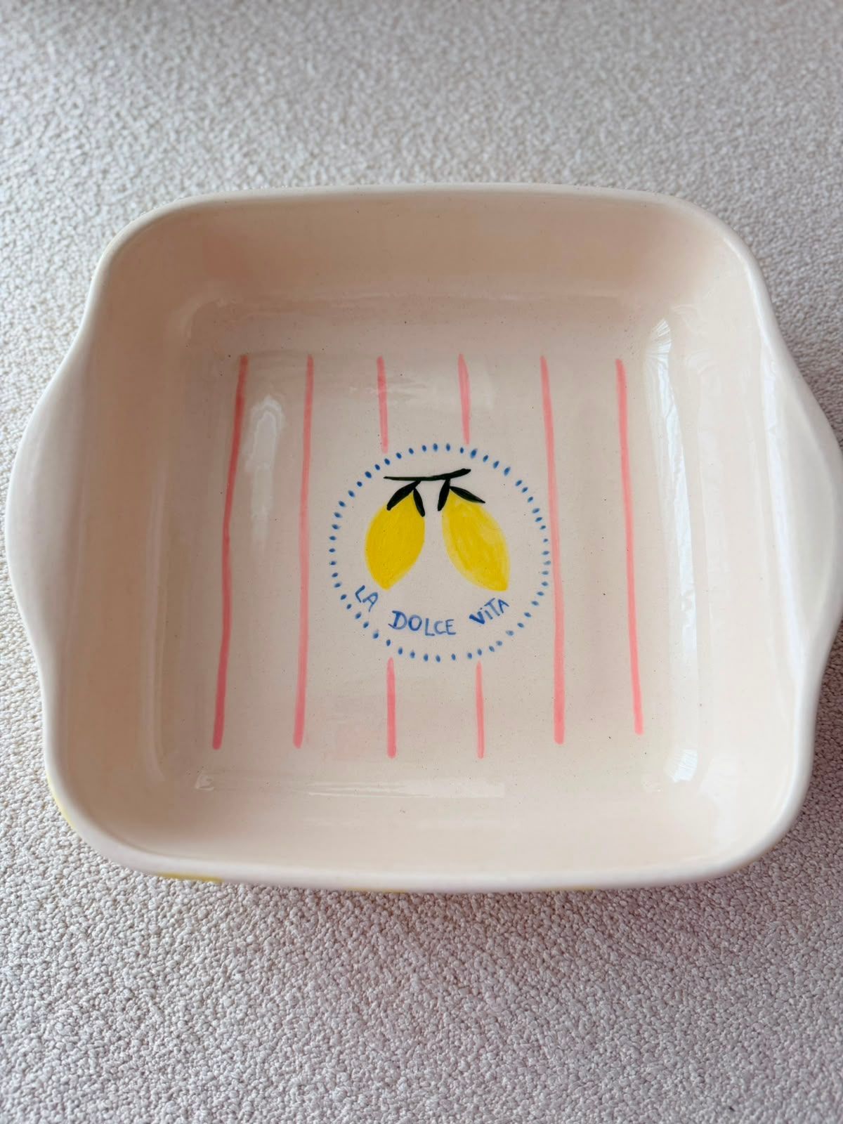 fuente  LEMON rayas amarillas