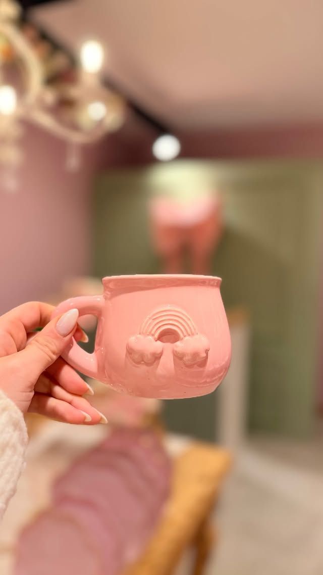 taza arcoiris rosa