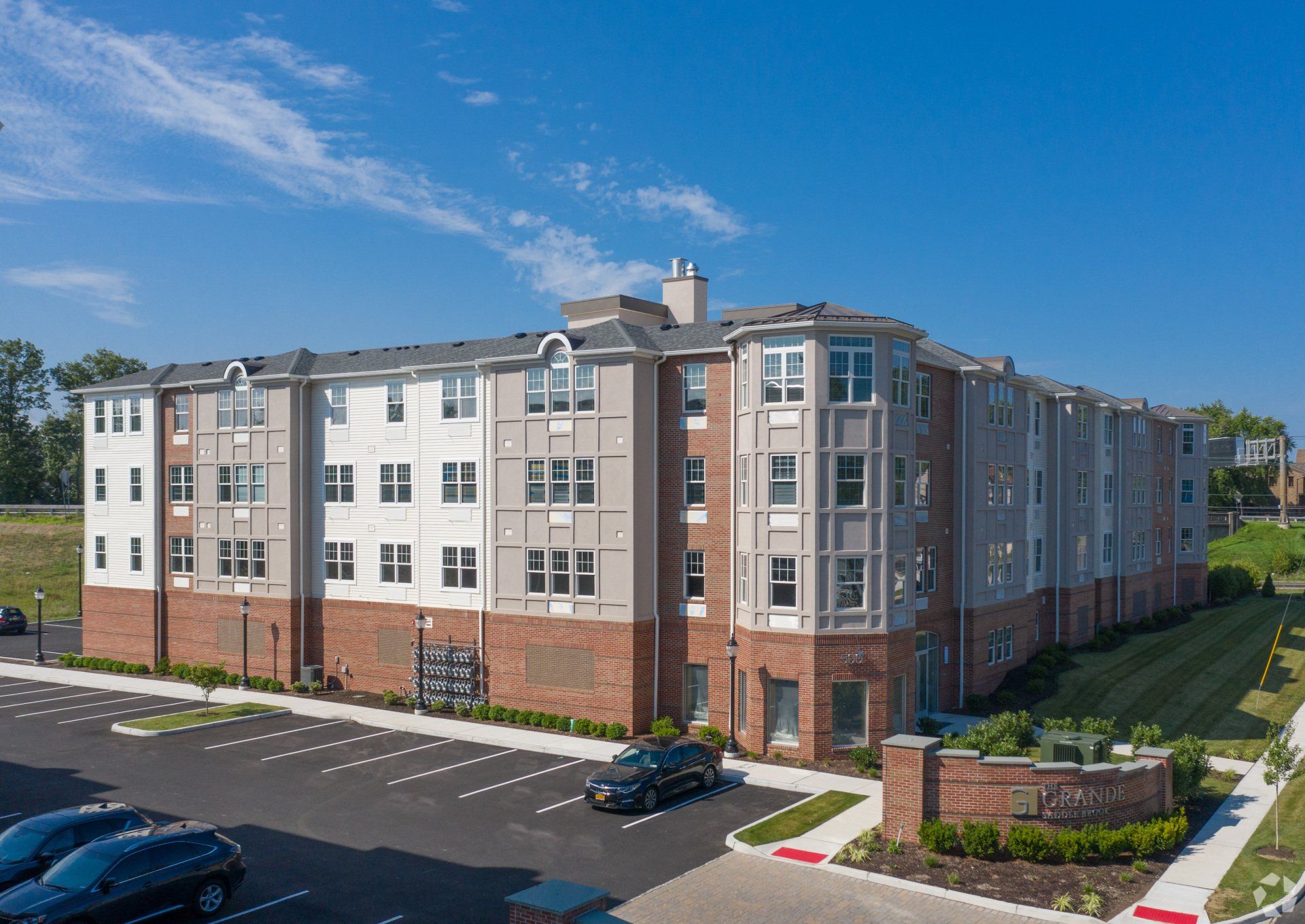 The Grande Saddle Brook | Luxury Apartments in New Jersey