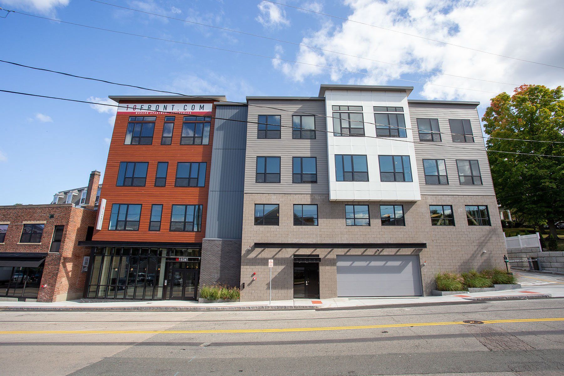 10 Front - Exterior 03