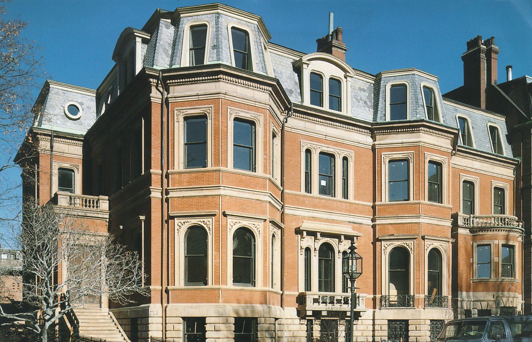 25-27 COMMONWEALTH AVENUE