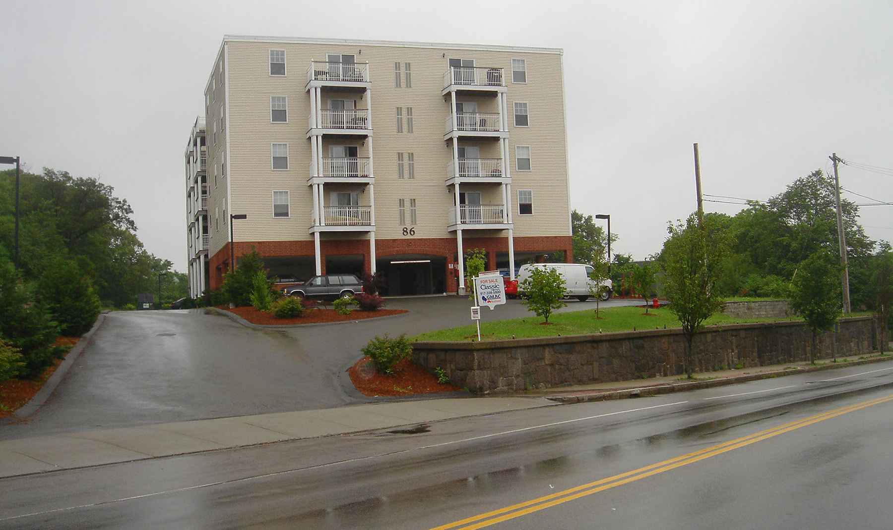 86 EAST HOWARD STREET