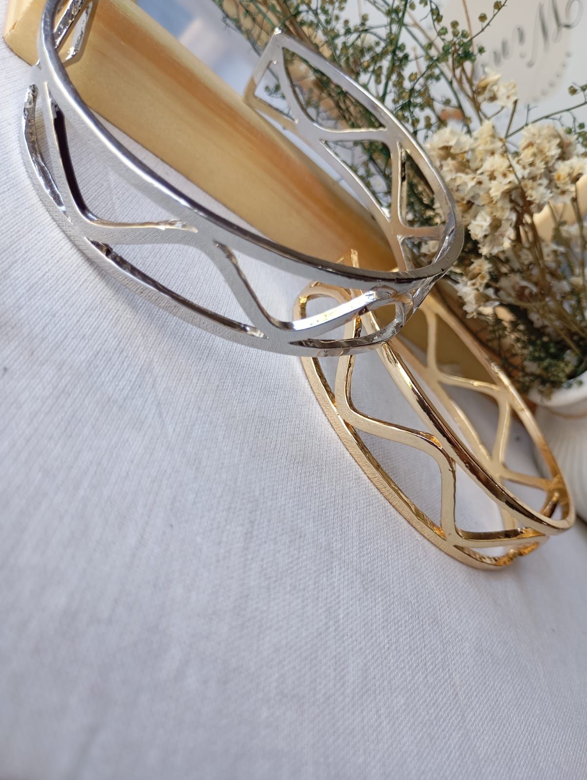 Brazaletes en acero quirúrgico