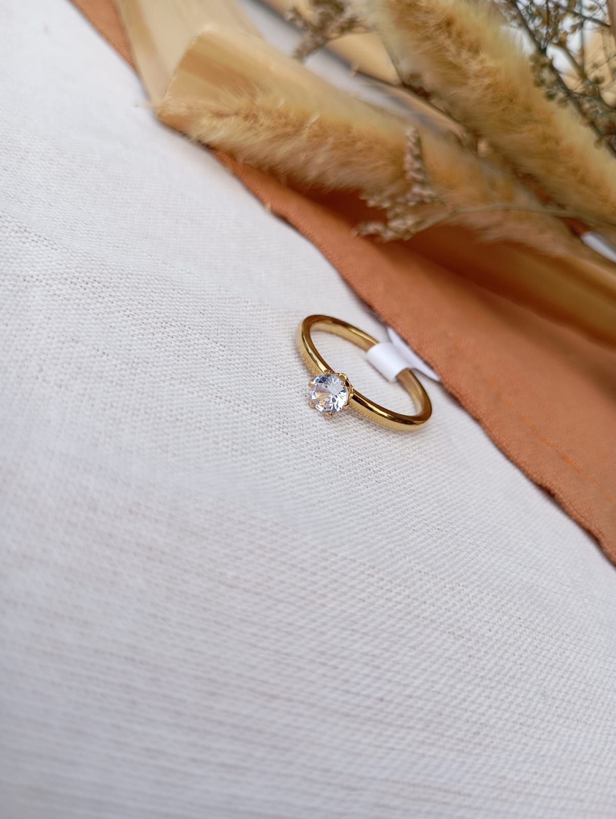 Anillo cintillo fino