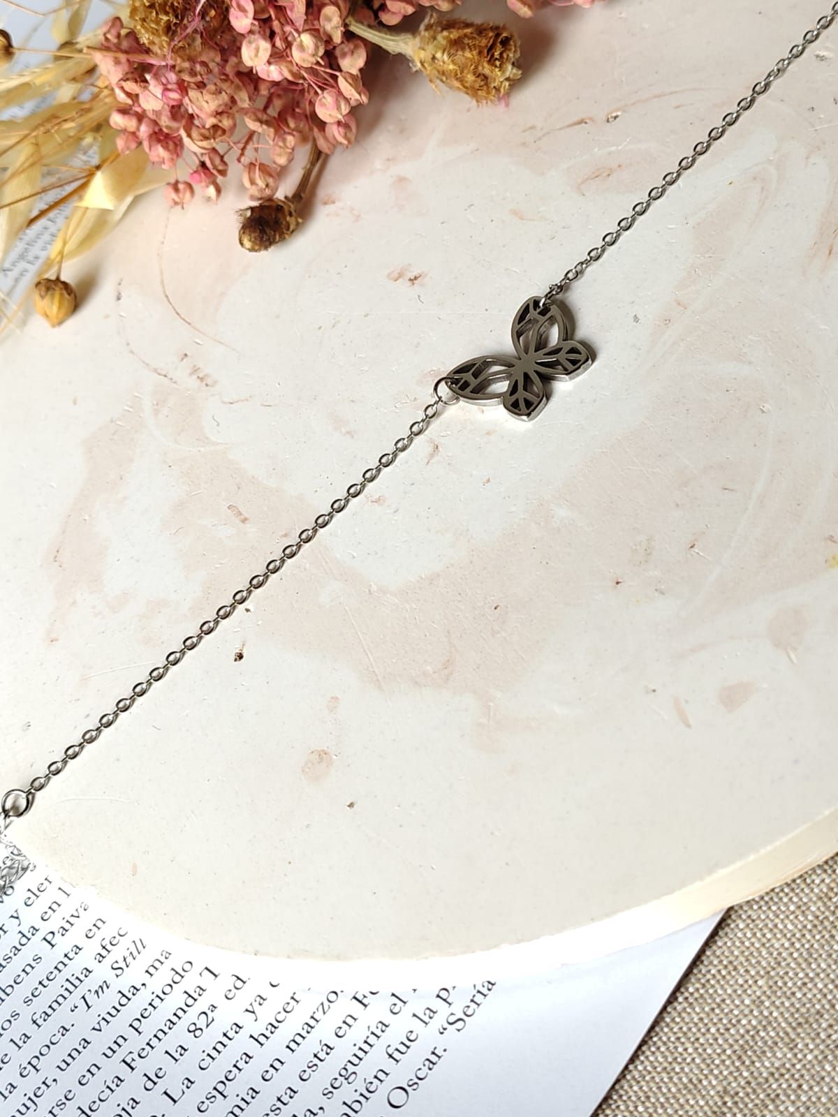 Pulsera con dije Mariposa