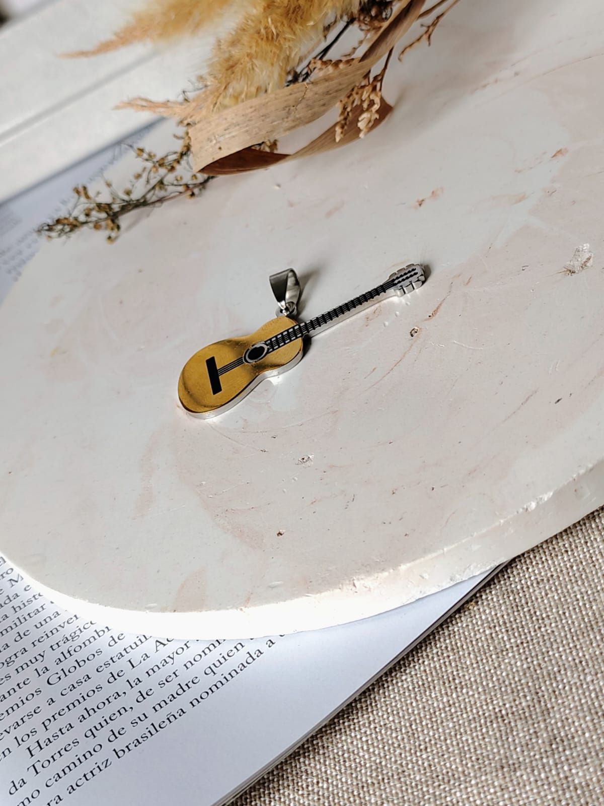 Dije GUITARRA CRIOLLA