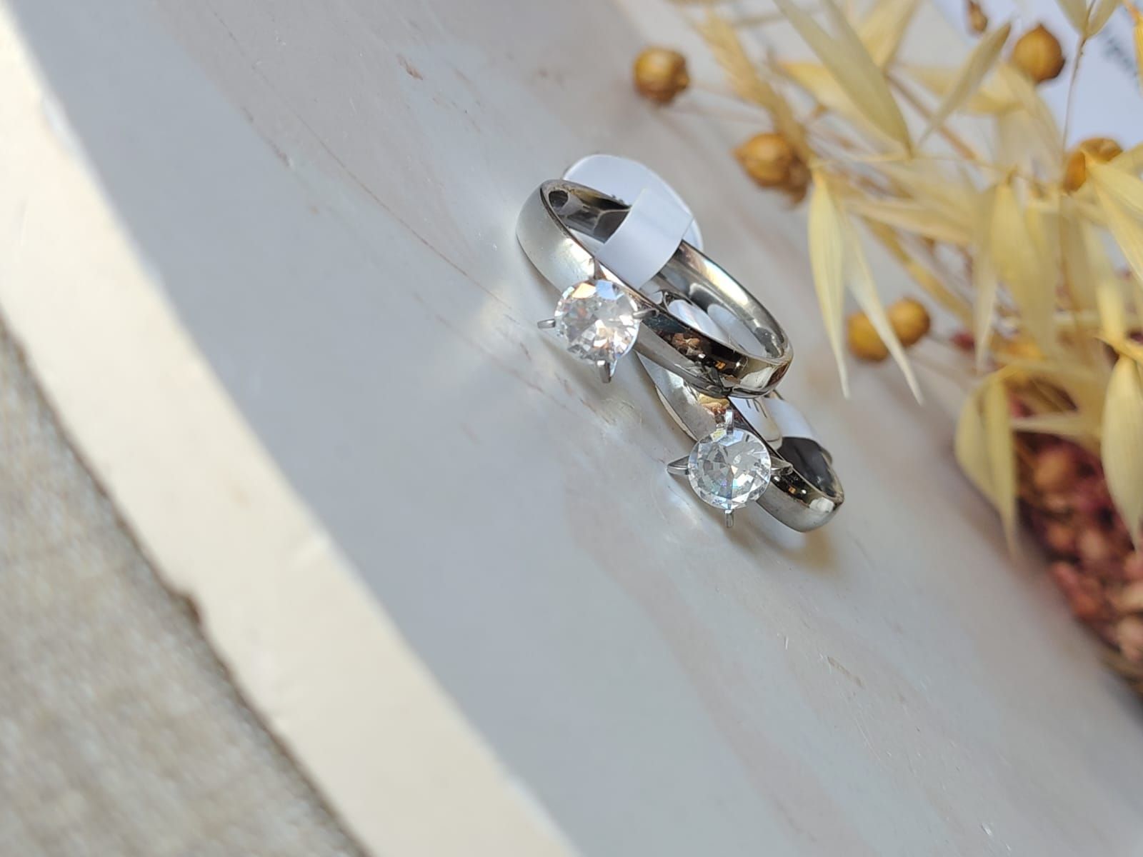 Anillo cintillo ancho con cubic