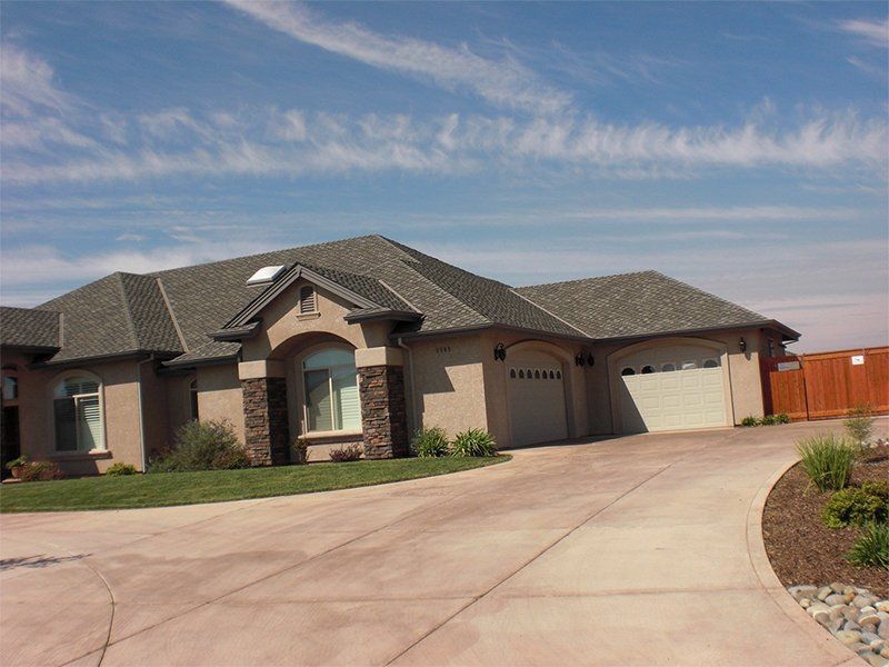 House With Huge Driveway & Garage — Chico, CA — North Valley Raingutter