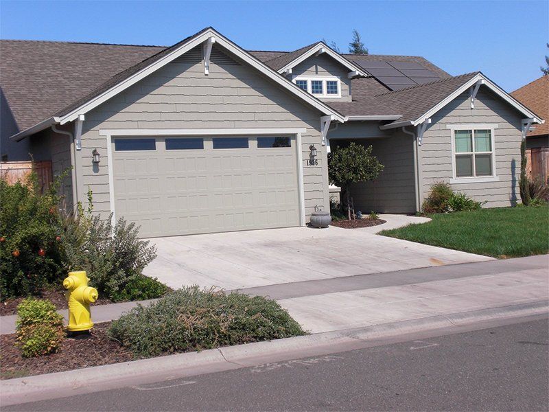 House Garage White Garage — Chico, CA — North Valley Raingutter