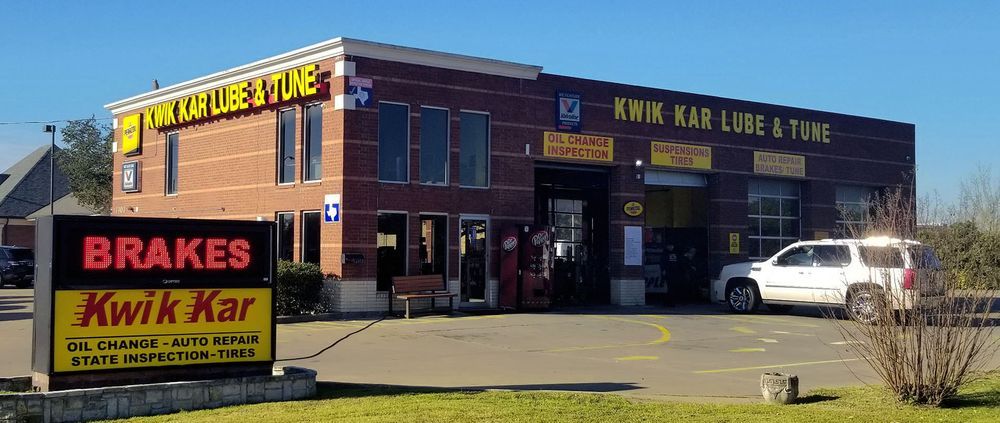 Auto Shop Outdoor View | Kwik Kar of Farmers Branch
