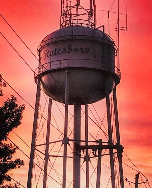 a water tower with the name statesboro on it