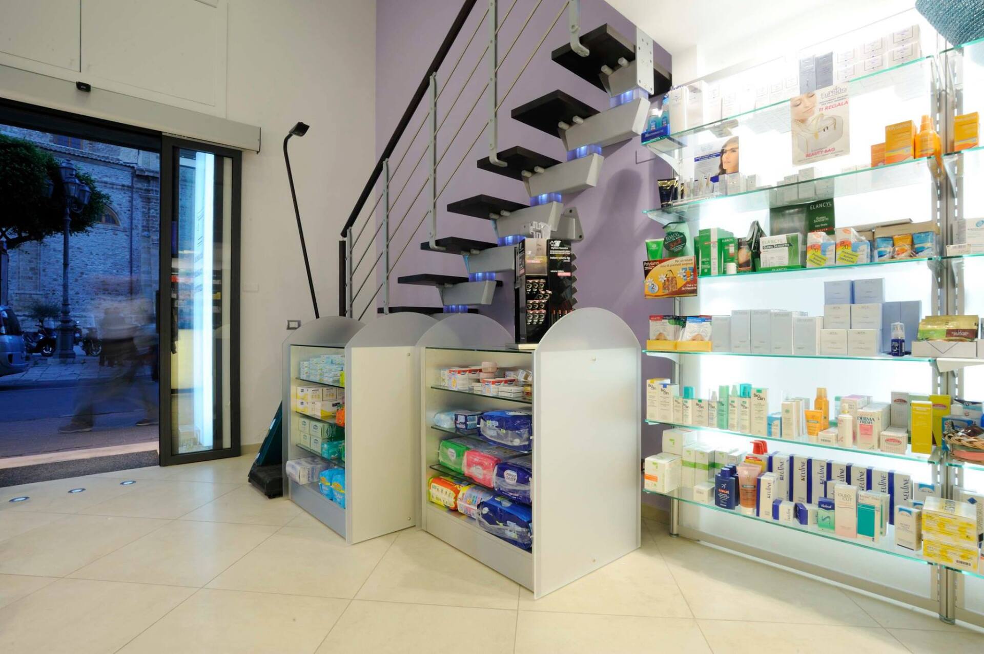 entrata farmacia Di Bartolo Angela