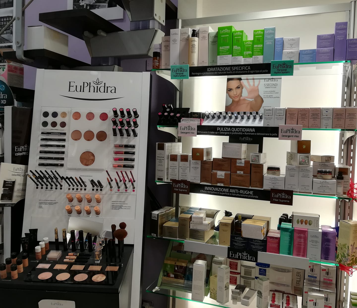 cosmetici in farmacia Di Bartolo Angela