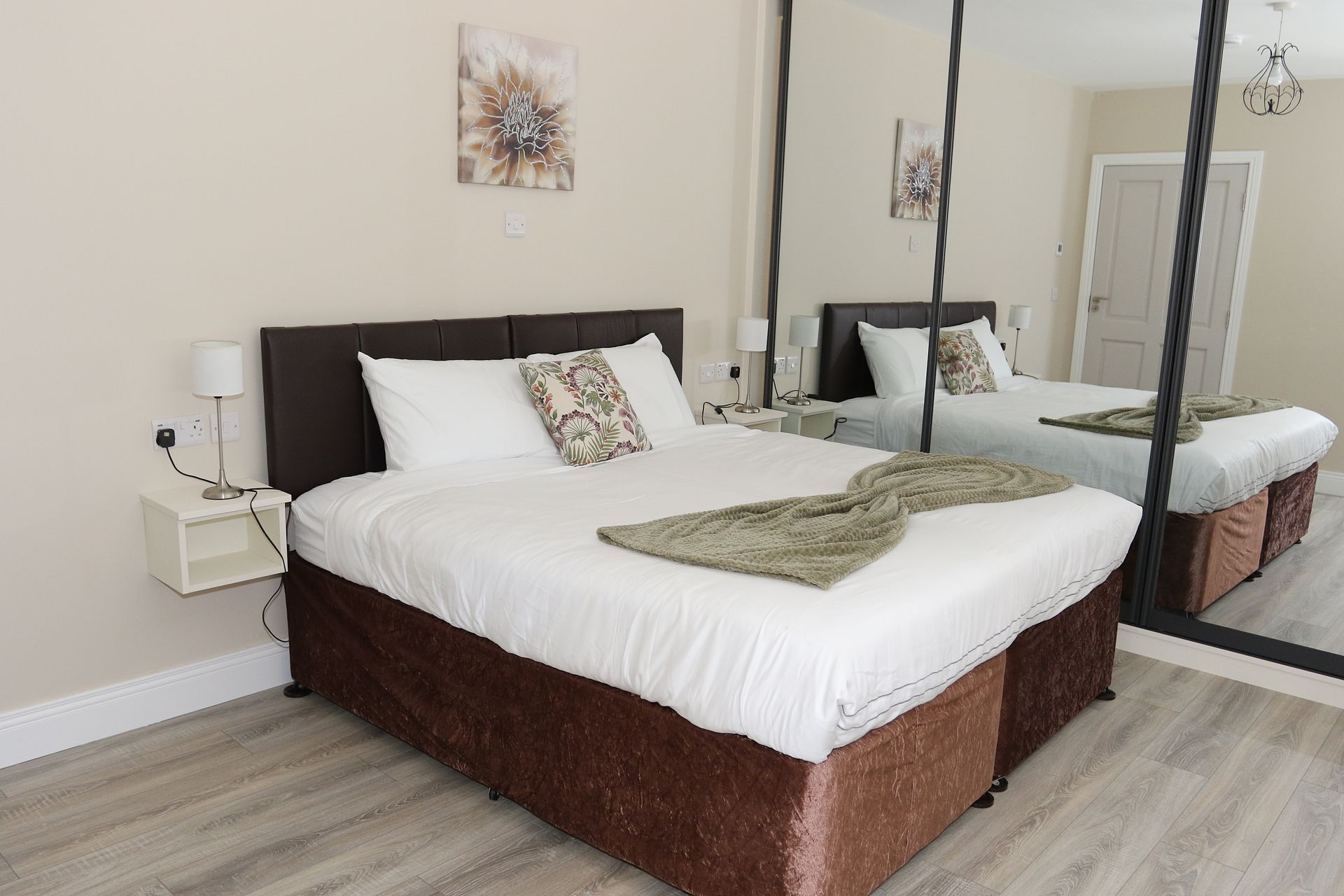 Coaches Corner Super-king bedroom