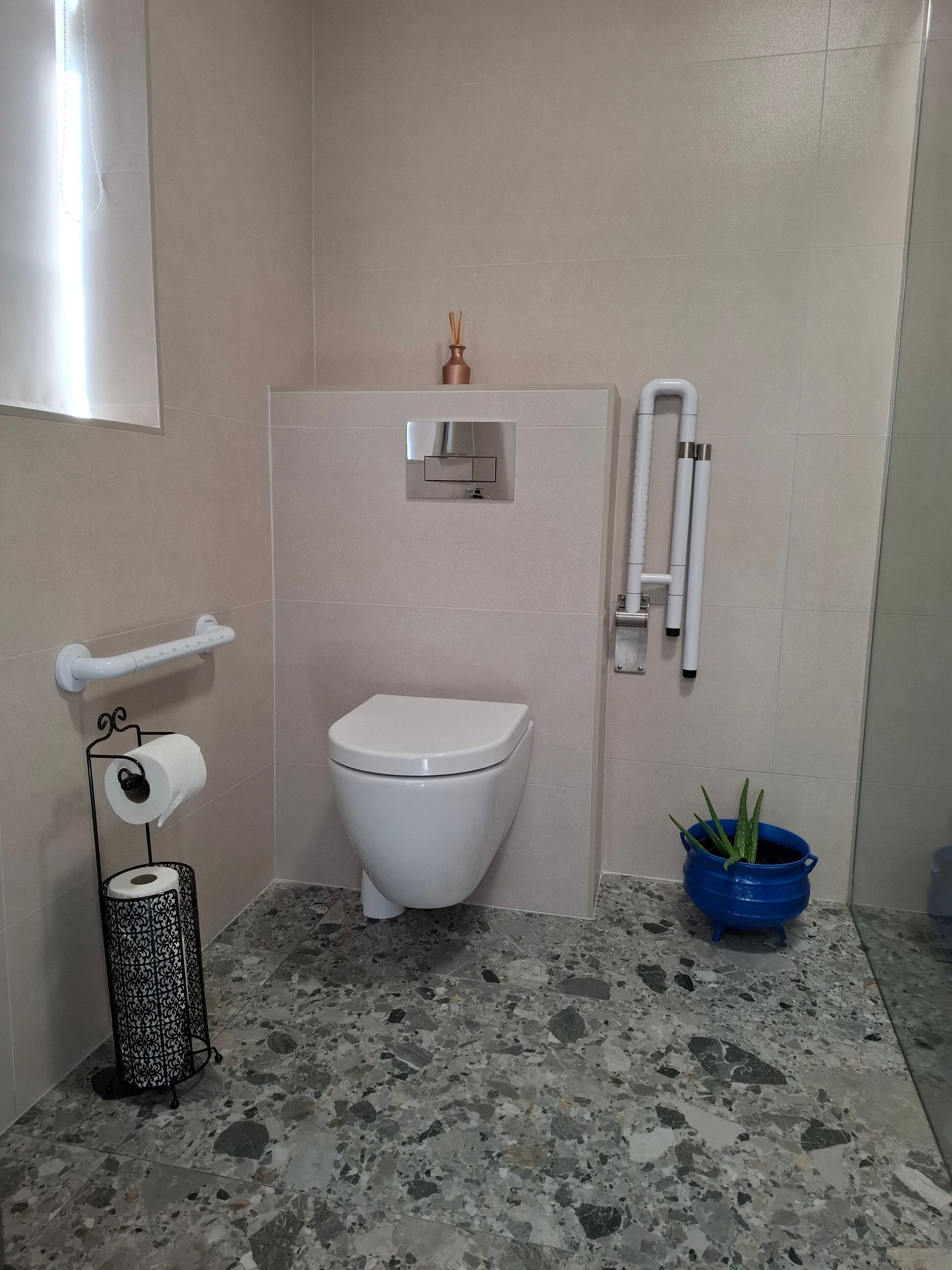 Coaches Corner Bathroom