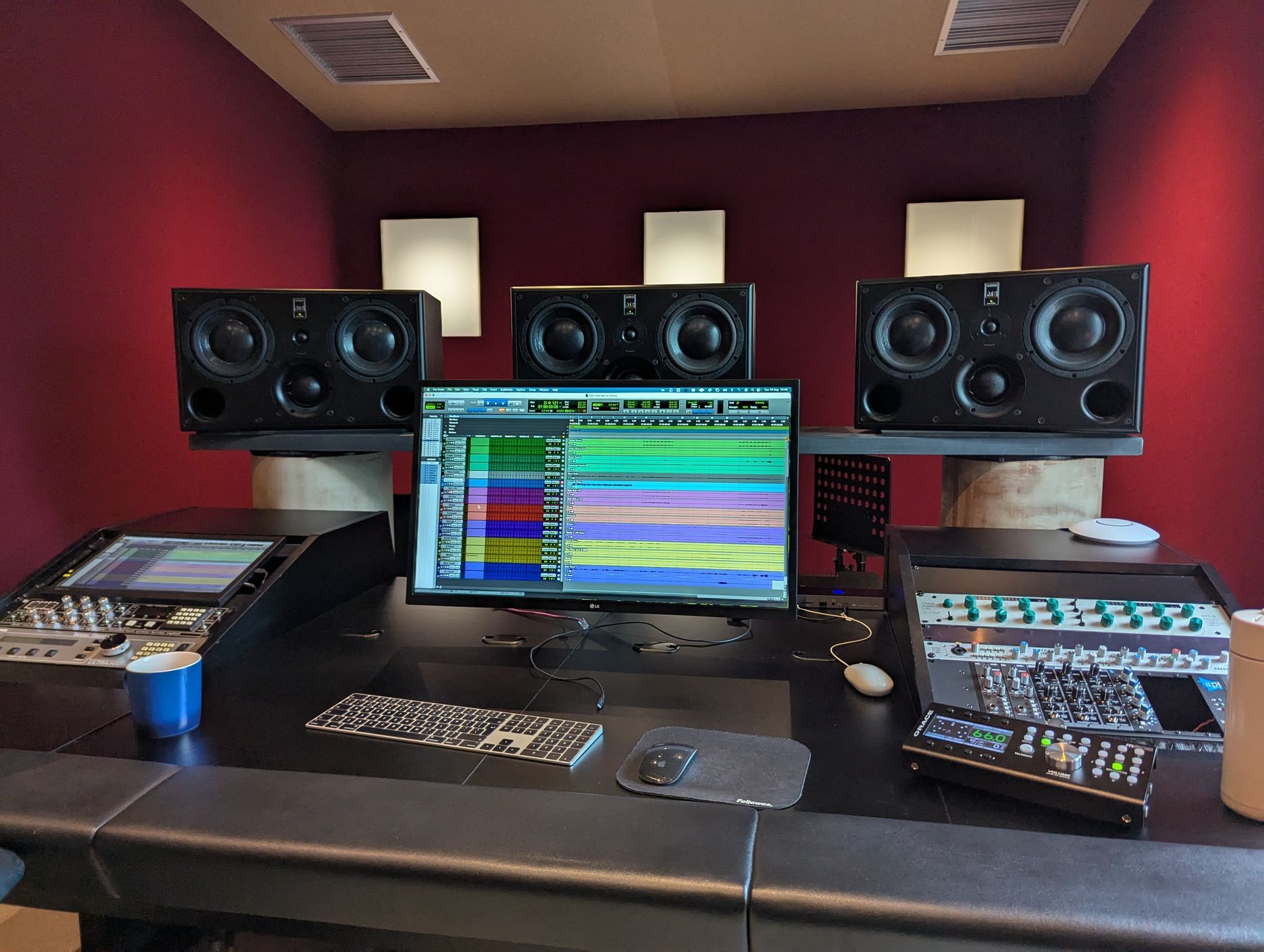 The Red Room, Real World Studios
