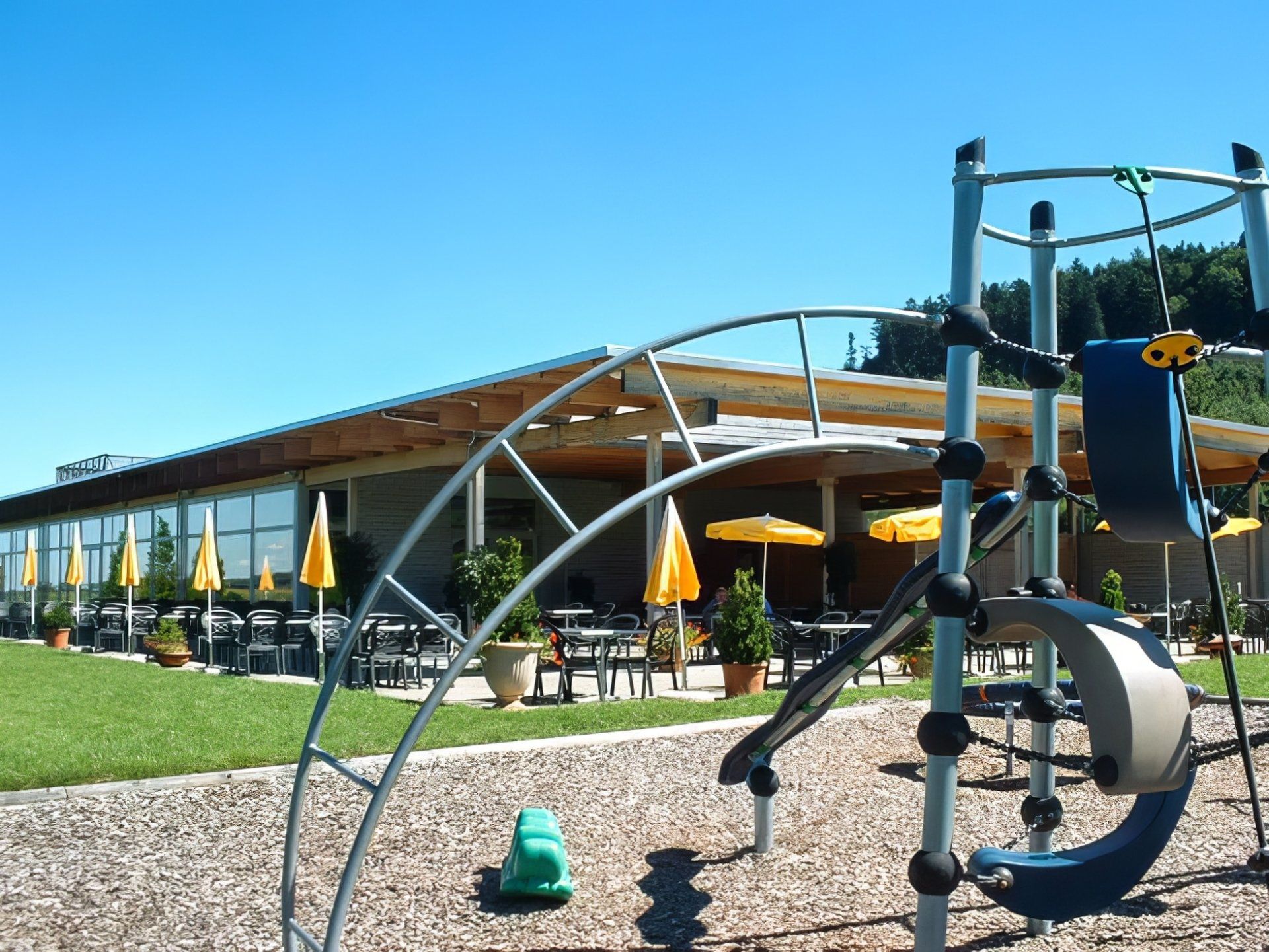 Raststätte Pieterlen Spielplatz und Gartenrestaurant