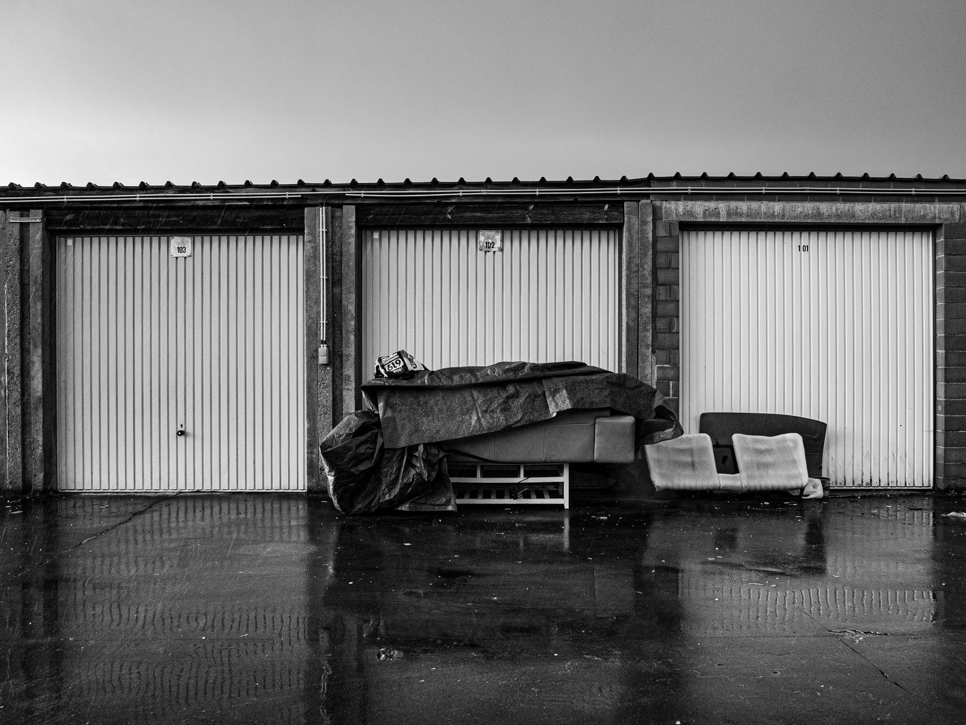 Residential storage unit exterior view