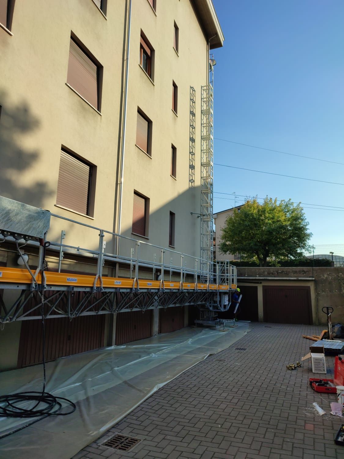 noleggio di ponteggi mobili con Ital Lift Solutions