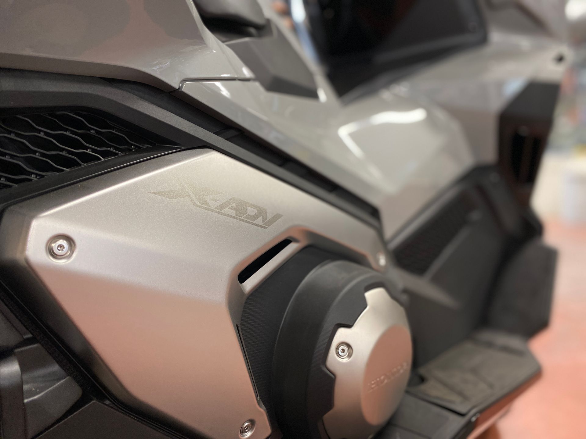 faro anteriore di uno scooter