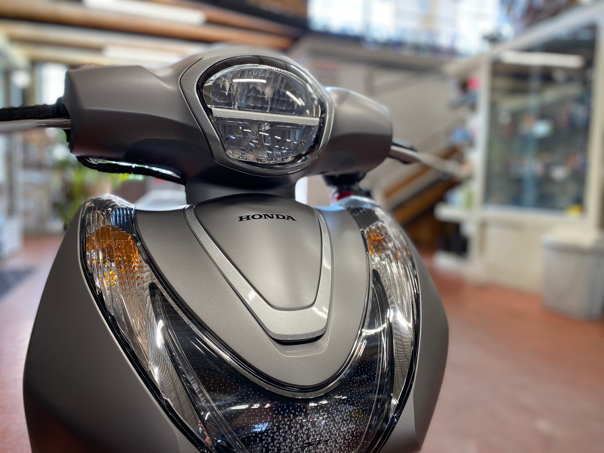 moto nera in vendita